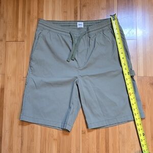 Lee Men's Khaki Cargo Shorts